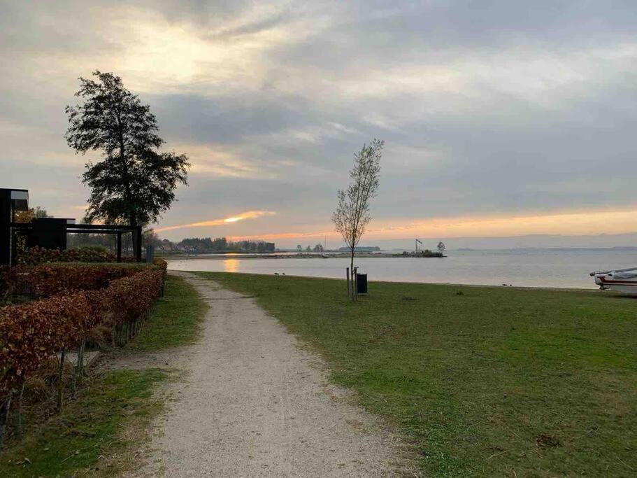 Вилла Nieuw! 6-Persoons Chalet Aan Het Veluwemeer Dichtbij Harderwijk, Amersfoort En Zwolle Хульсхорст Экстерьер фото